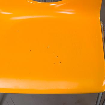 Carl Gustaf Hiort af Ornäs, stolar, 7 st, "Afo-Seat 2001", Hiort af Ornäs, SOK Rauman Tehtaat. Modellen formgiven 1971.