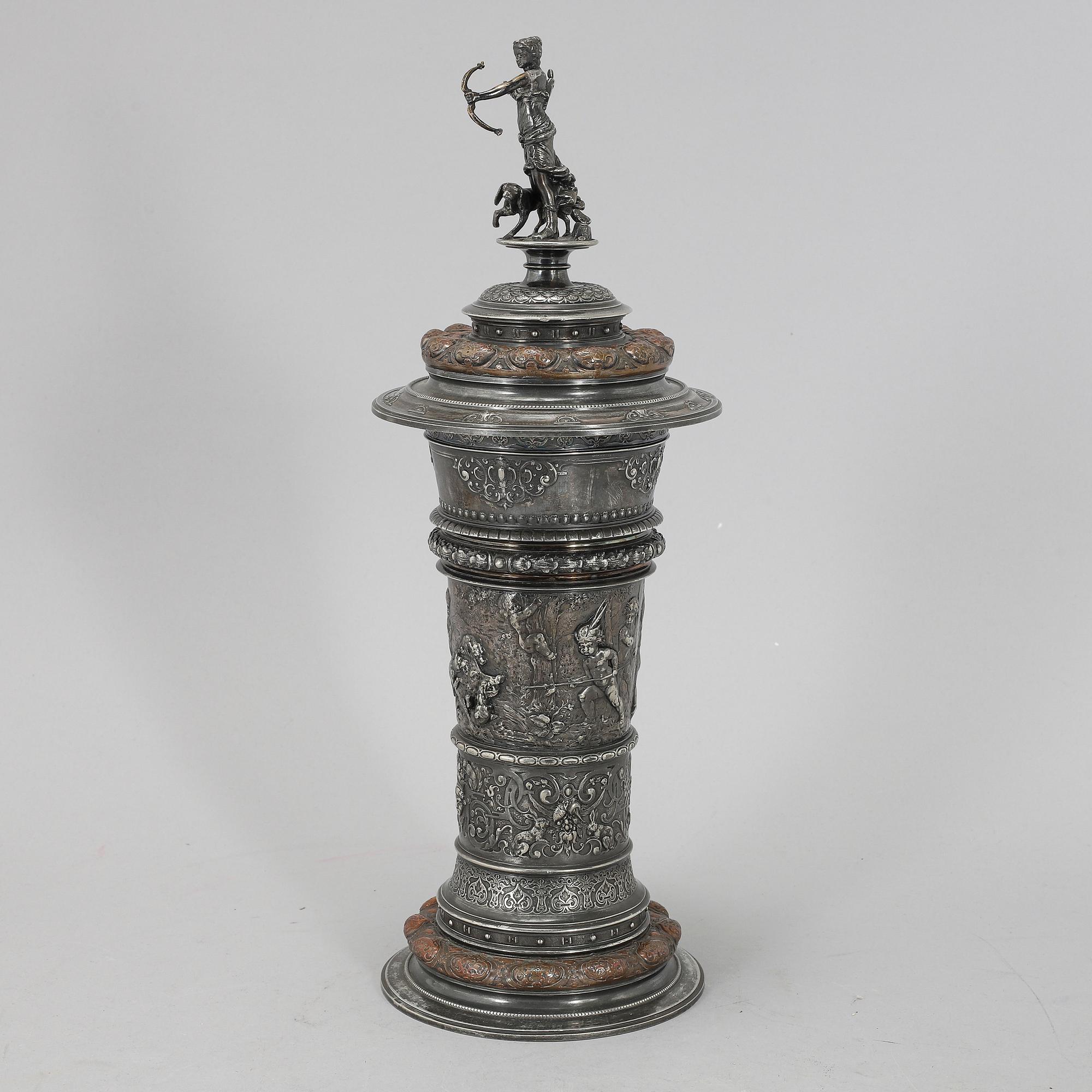 A silver plated cup with lid, WMFB (Würtembergische Metallwarenfabrik), late 19th century.