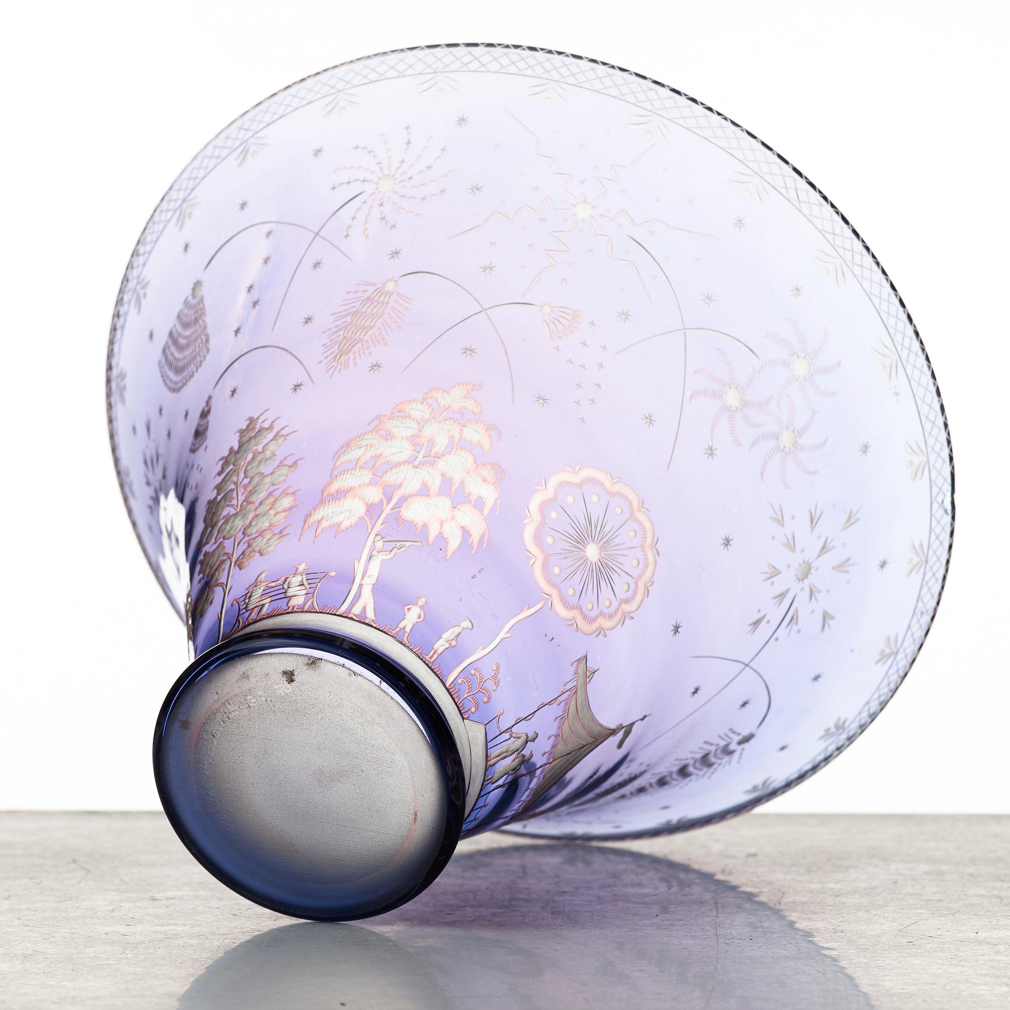 Edward Hald, an engraved glass bowl "Fireworks", Orrefors, Sweden 1945.