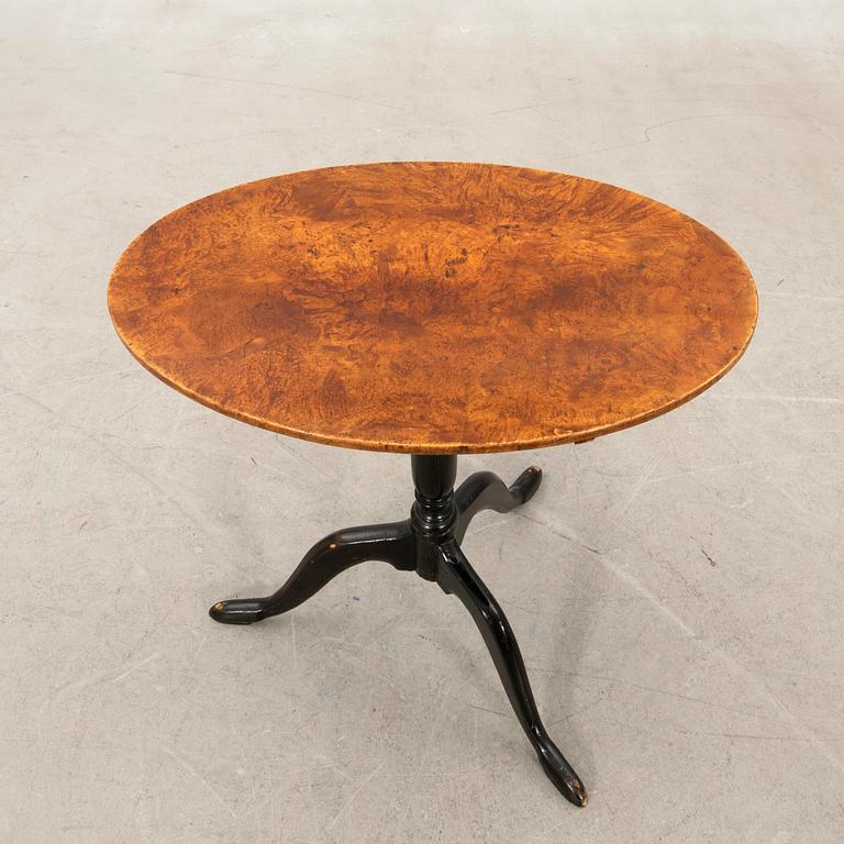 Folding table by Lars Erik Lindell (master in Köping 1818-1843).