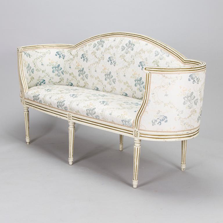A Gustavian sofa, early 19th century.