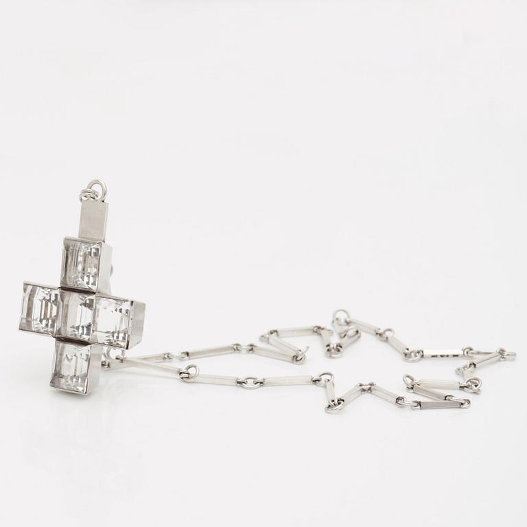 Wiwen Nilsson, a sterling and rock crystal crucifix and chain, Lund 1939.