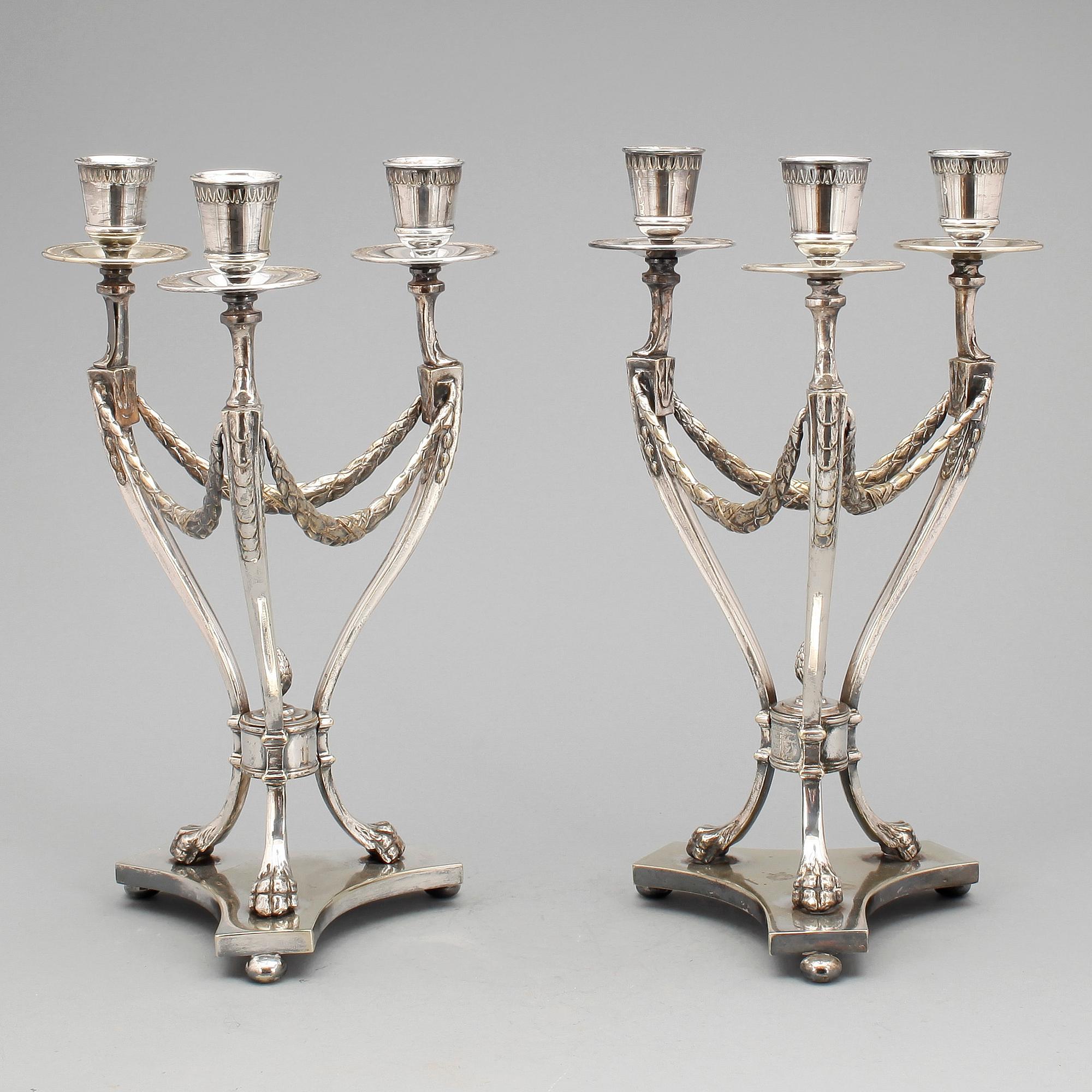 KANDELABRAR, ett par, nysilver, C.G Hallberg, Stockholm, 1900-talets första hälft.