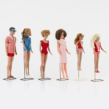 Barbie and Tressy, 5 dolls in box, along with clothes and accessories, Mattel, 1960s.