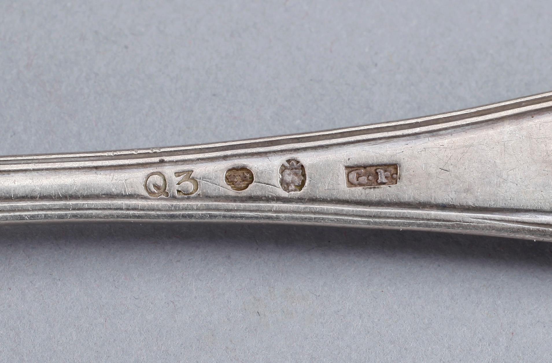 PARTI SILVER, 19 delar, Gustaf Folcker, Stockholm, 1800-/1900-tal. total  silvervikt  ca 477 gram.