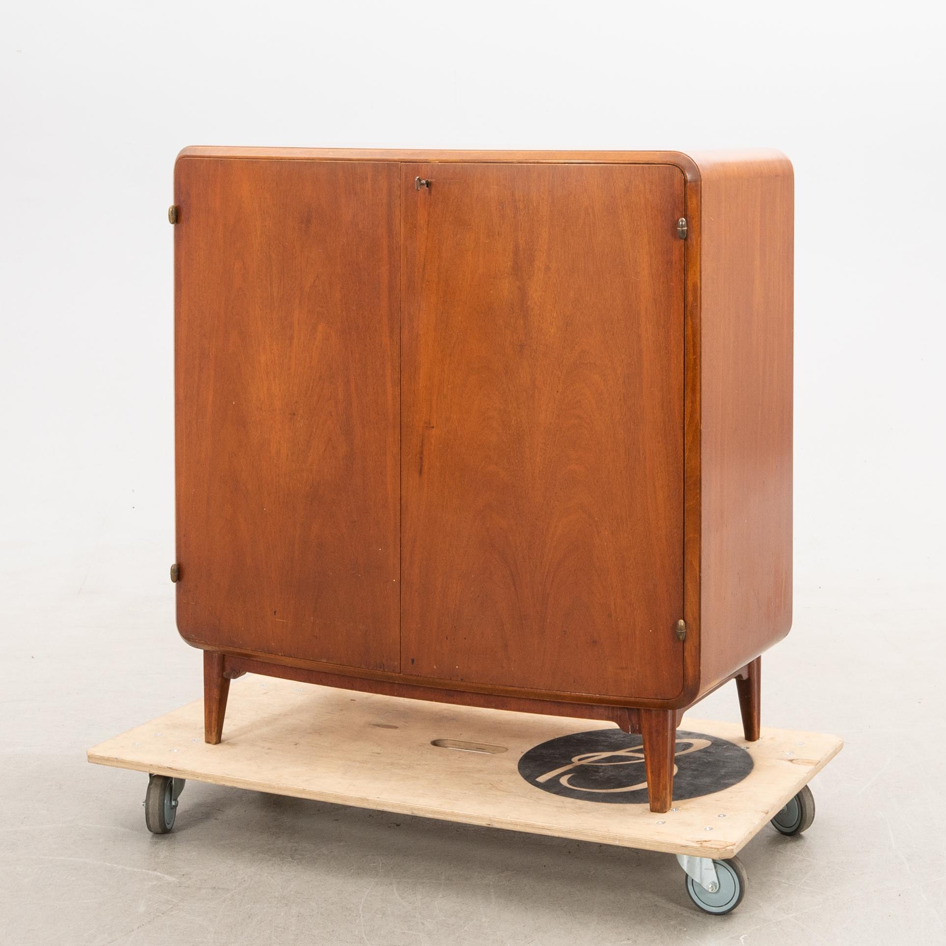 Axel Larsson, cabinet, Svenska Möbelfabrikerna, Bodafors, mid-20th century.