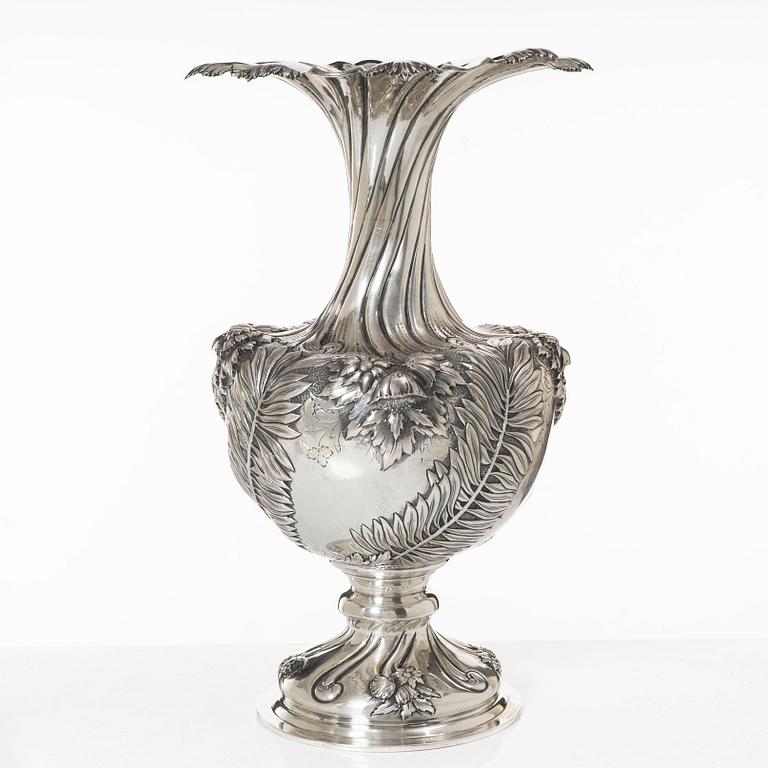 Presentation vase, silver, 20th century.