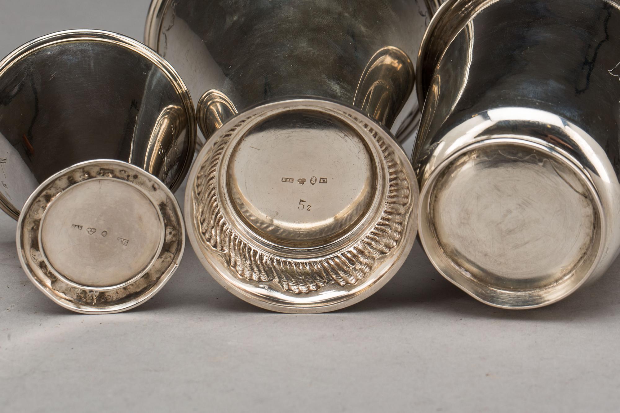 BÄGARE, 3 st, silver, Stockholm och Malmö, 1871, 1897 samt 1910. Total vikt ca 186 g.