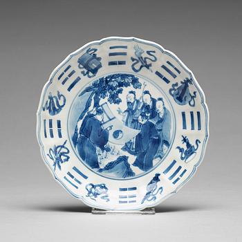 915. A set of four blue and white dishes, Qing dynasty, Kangxi (1662-1722).