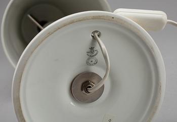 BORDSLAMPA, porslin, Schierholtz, 1900-talets andra hälft.