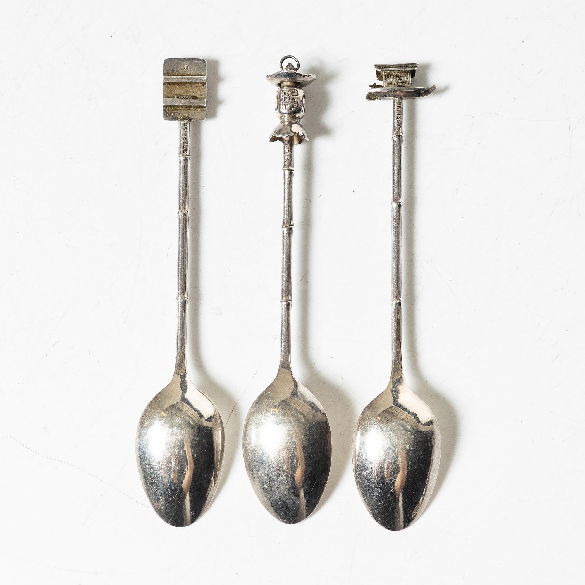 Skedar, sex stycken, and a cloisonne cane top, Japan, early 20th century.