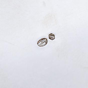 SKRIN samt DOSA, silver, svenska importstämplar, 1900-talets första hälft. Vikt ca 307 gram.