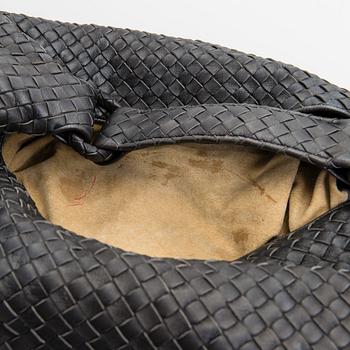 Bottega Veneta, a 'Sloane' leather bag.