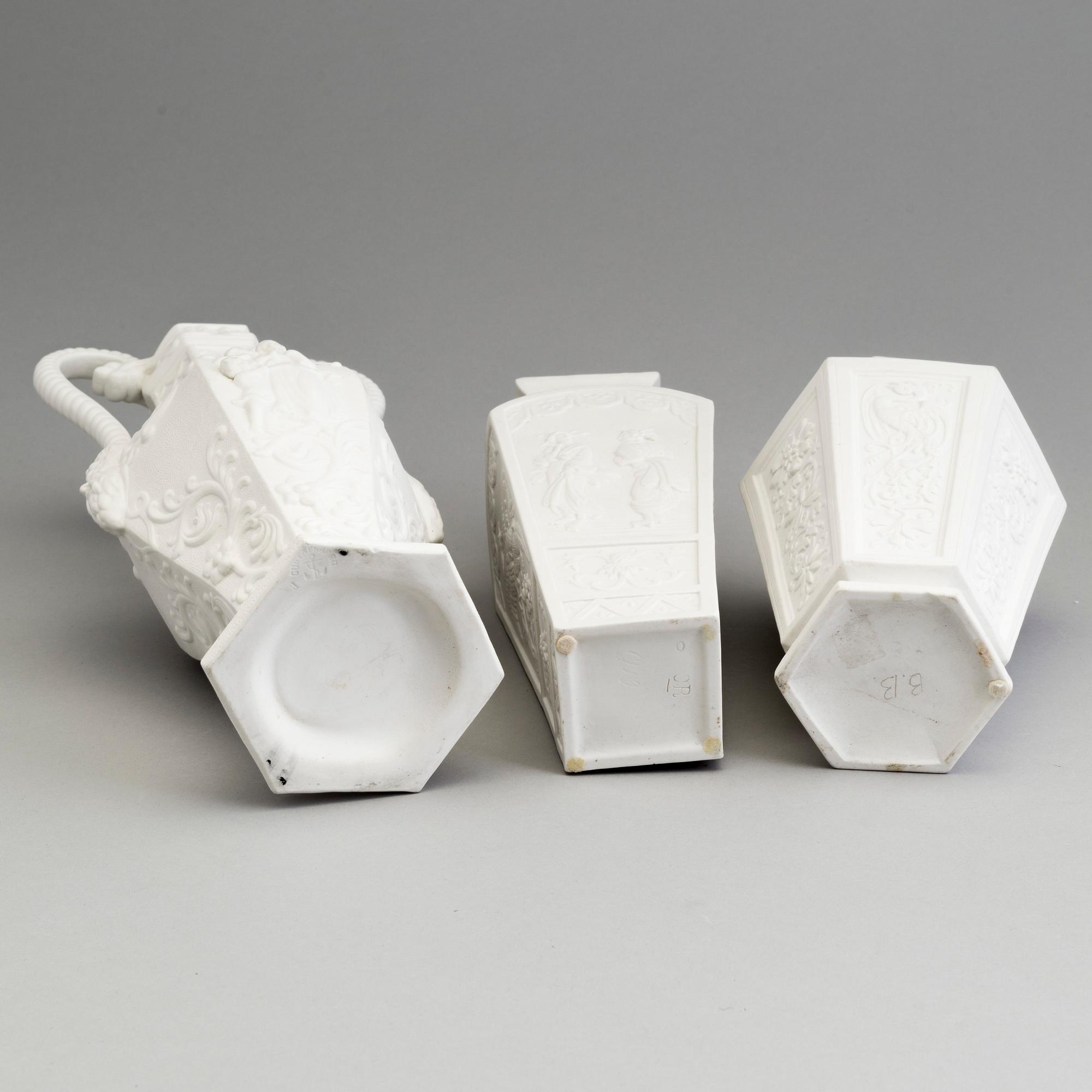 THREE PARIAN VASES AND A TAZZA, Gustafsberg and Rörstrand, ca 1900.