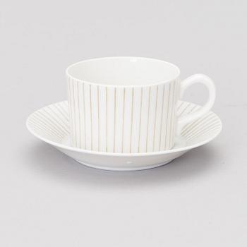 A 14-piece set of 'Säde' porcelain coffee cups with saucers, model TM, for Arabia, Finland 1956-63.