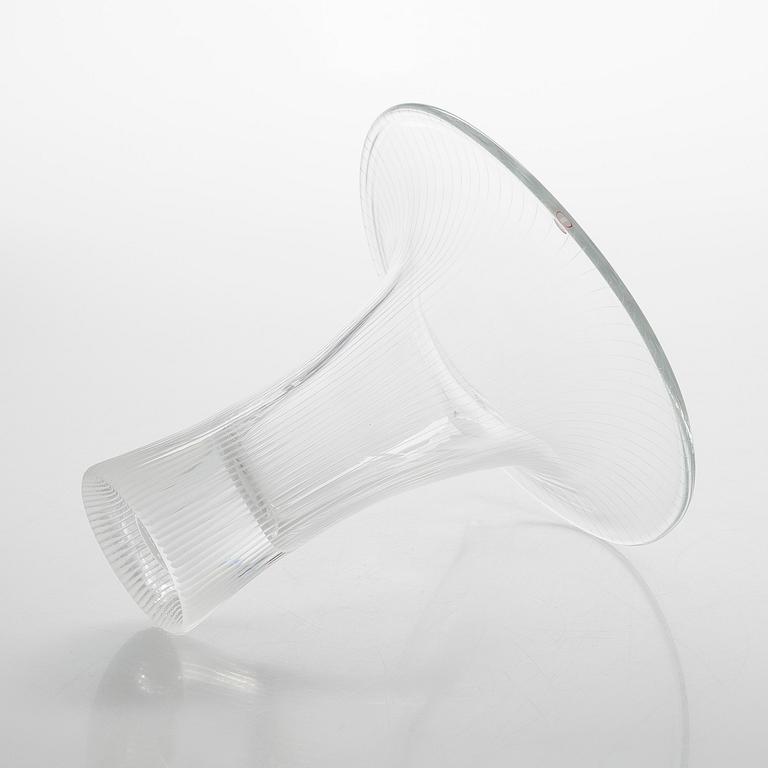 Tapio Wirkkala, maljakko, "Kantarelli", signeerattu Tapio Wirkkala, Iittala 6 / 1994.