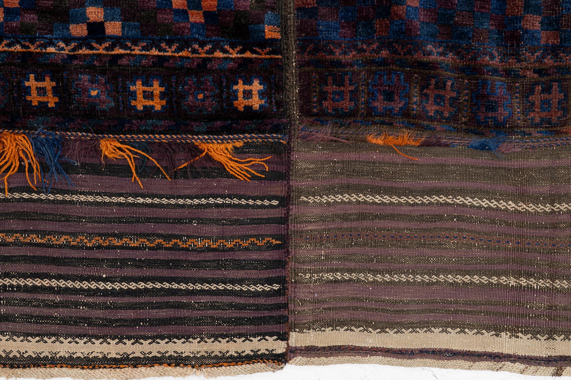 Matta, antik baluch ca 324 x 152 cm.