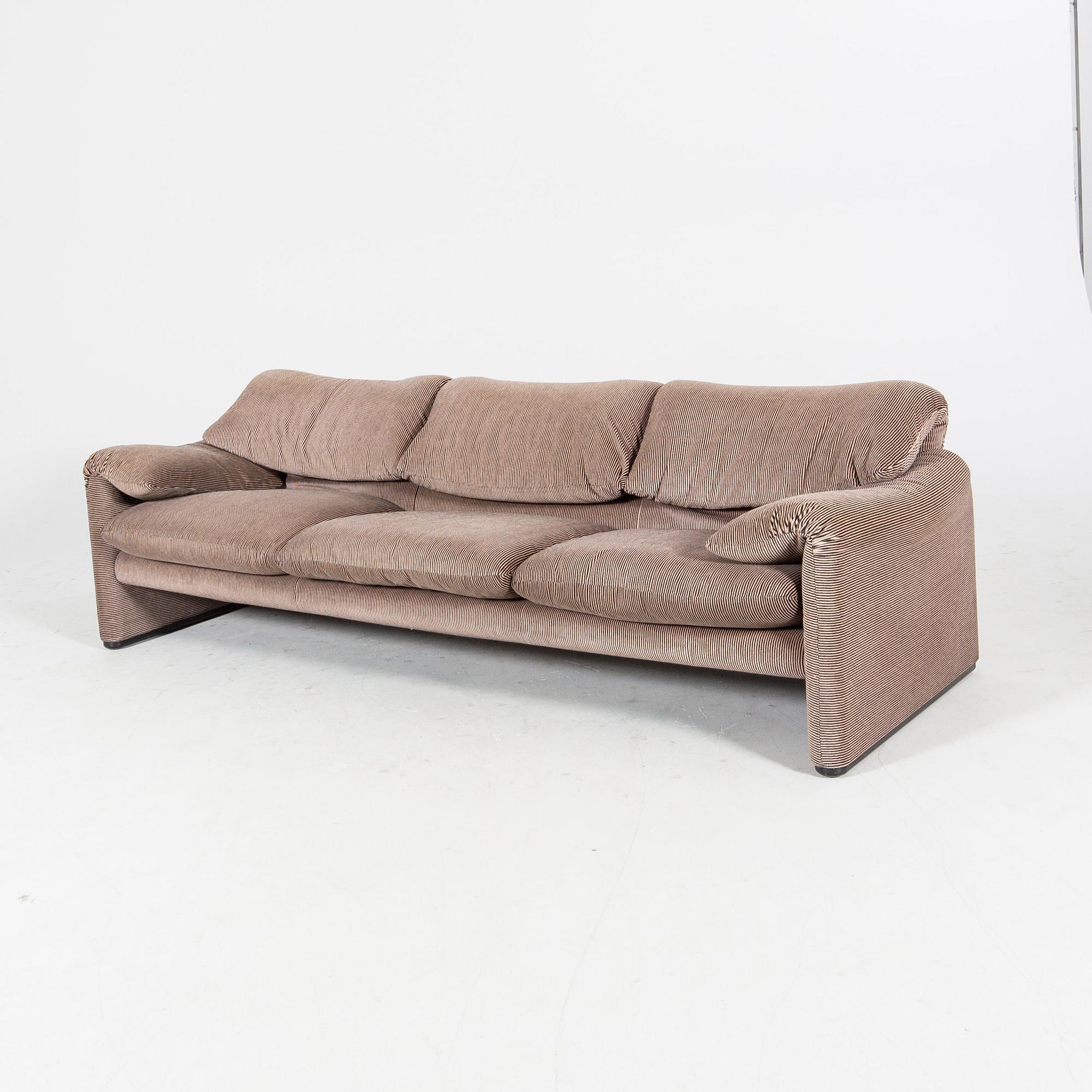 Vico Magistretti, sofa "Maralunga" for Cassina designed in 1973.
