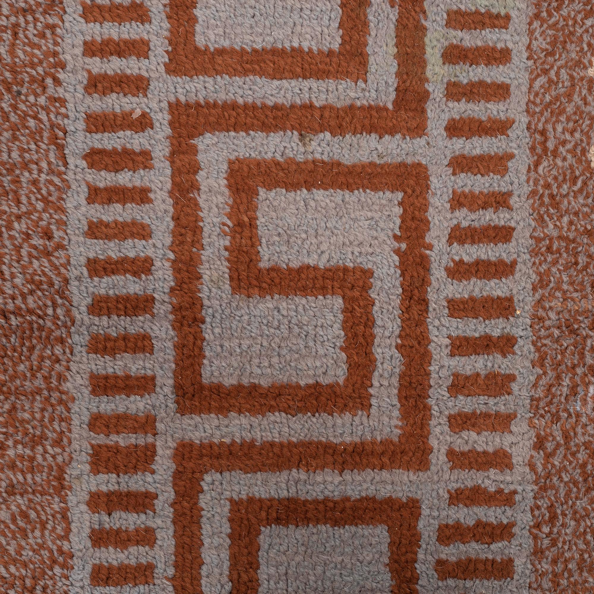 A carpet, knotted pile, ca 374-377 x 275-278 cm, possibly  Konstfliten, Sweden/Finland, around 1920-1930.
