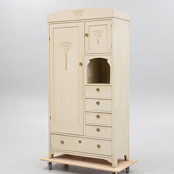 A Jugend cabinet/wardrobe, early 20th century.