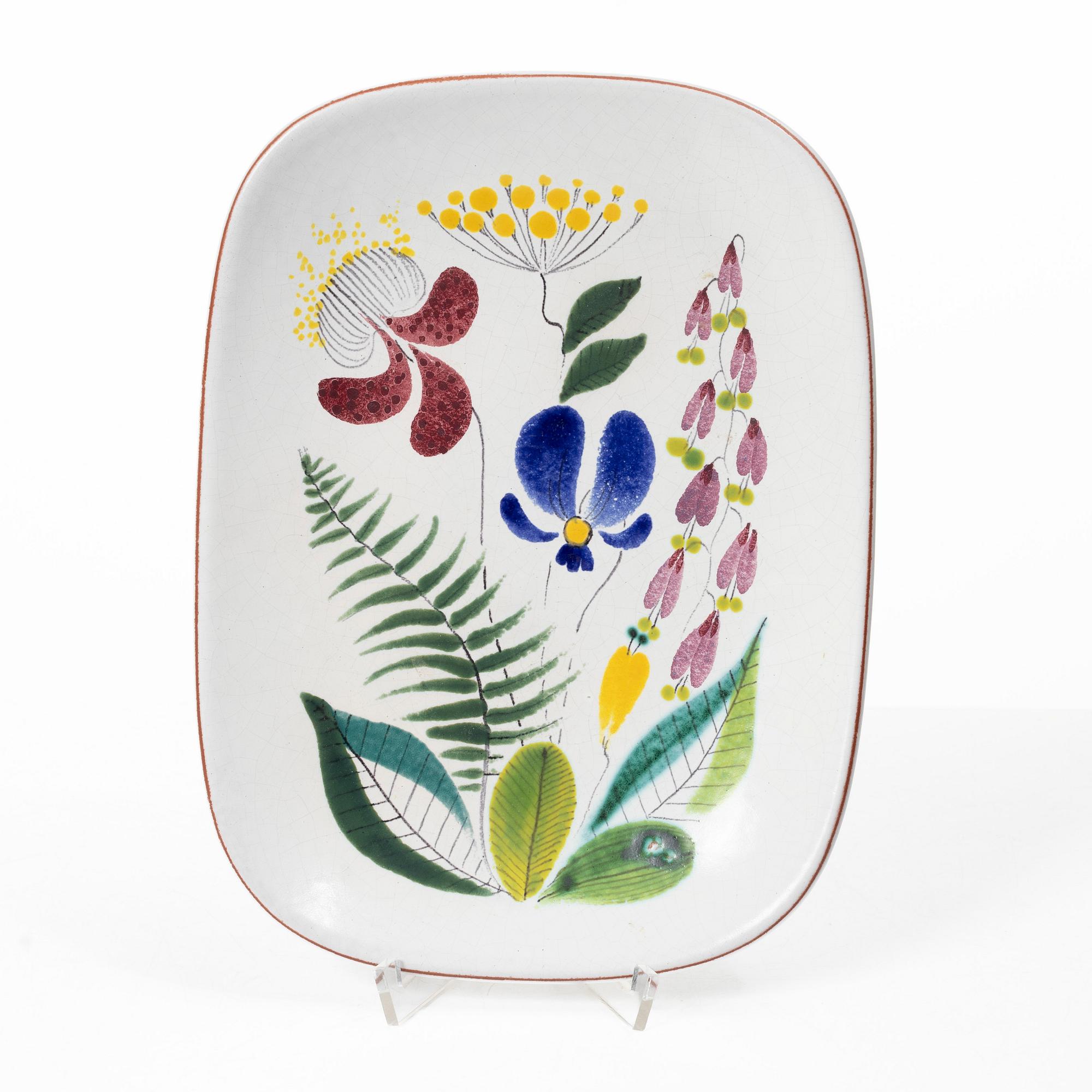 Stig Lindberg, Three faience dishes, Gustavsberg Studio.