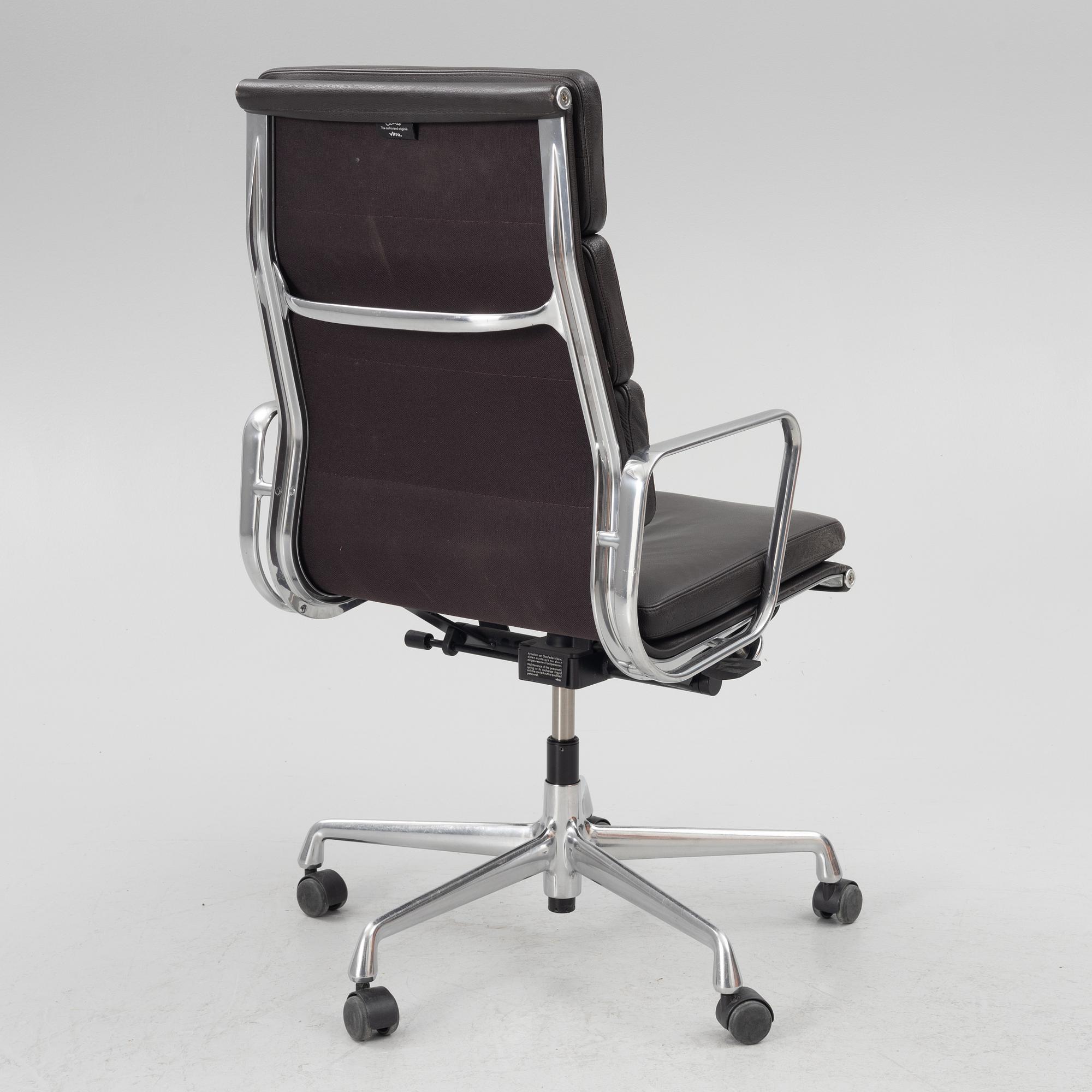 Charles & Ray Eames,.