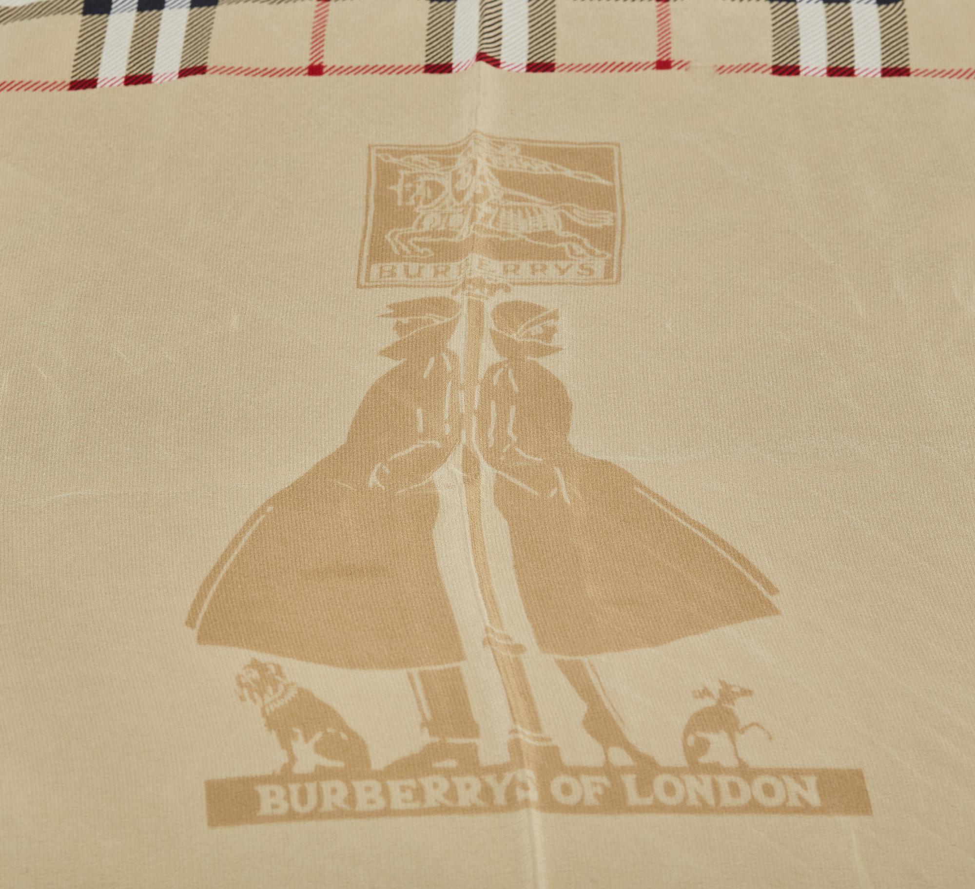 SCARF SAMT SOLSKÄRM, Burberry.