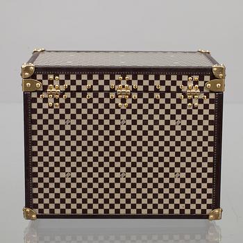 ASK, "Mini Malle Chapeaux", Louis Vuitton.