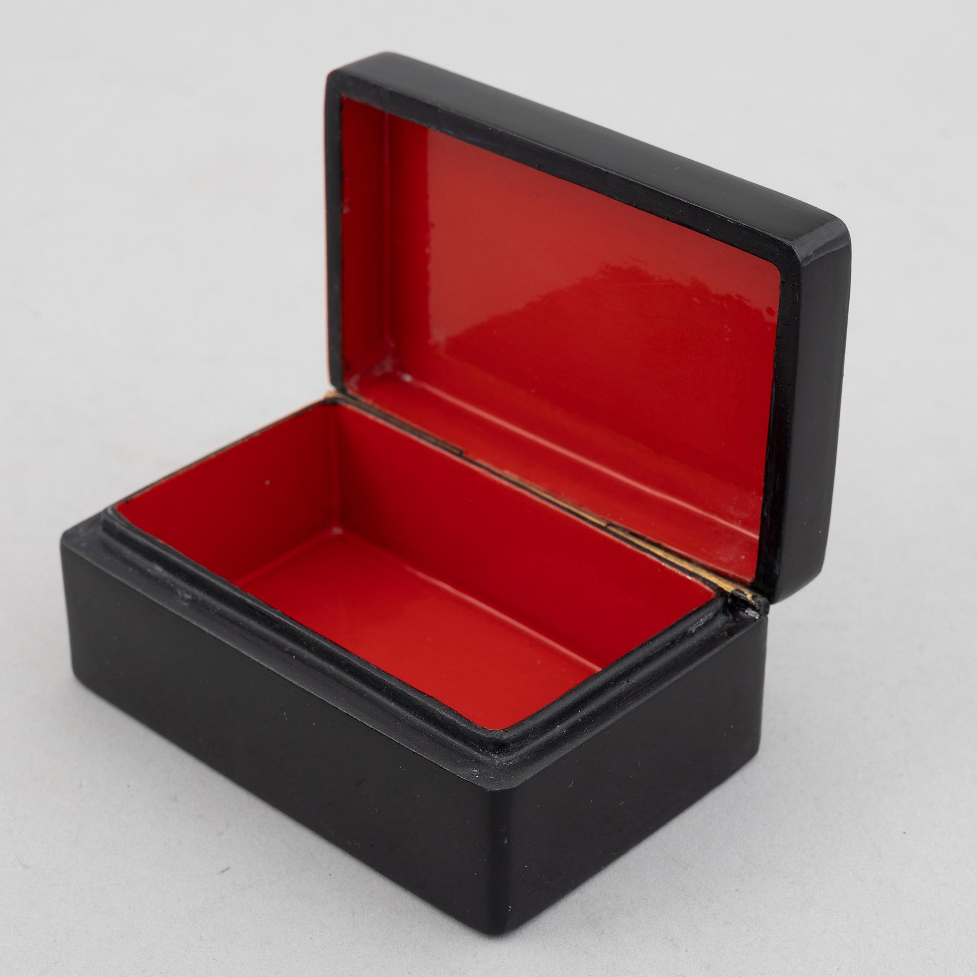 Three lacquer-ware boxes, Russia, 19th/20th century.