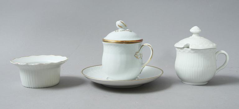 PARTI PORSLIN, ca 31 delar, Upsala Ekeby, mm.