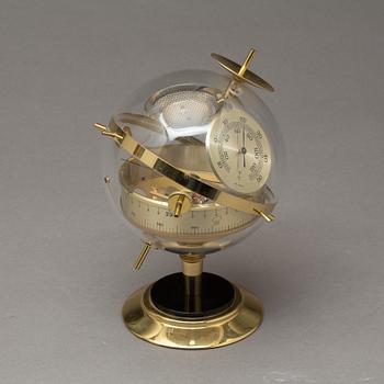 VÄDERSTATION, Sputnik. Bl.a barometer.