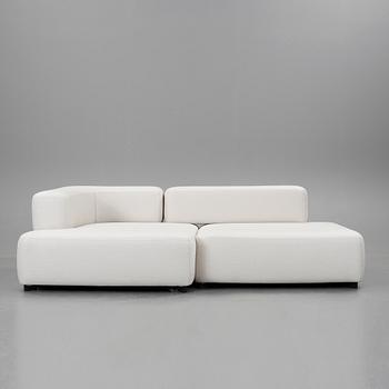 SOFFA, 2 delar, "Alphabet", Piero Lissoni för Fritz Hansen. Inköpt 2013/2014.
