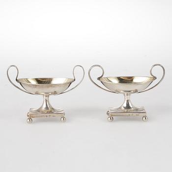 SALTKAR, silver, ett par, Möllenborg, 1946 respektive 1949. Vikt ca 63 gram.