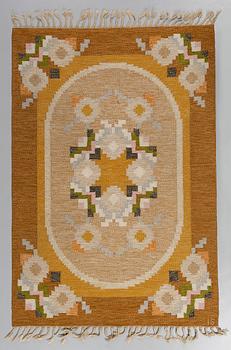 MATTA, rölakan, Ingegerd Silow, monogramsignerad IS, ca 200 x 137 cm.