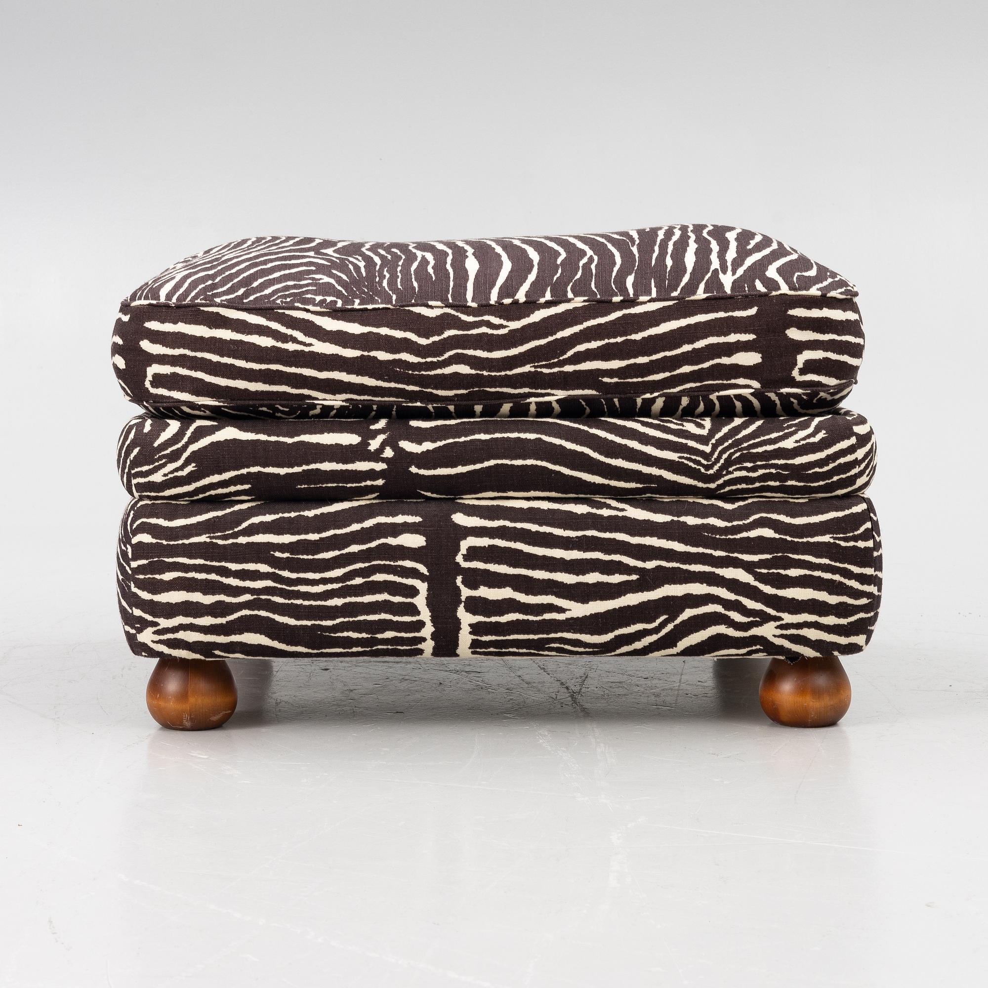 Josef Frank, a model 336 ottoman, Svenskt Tenn.