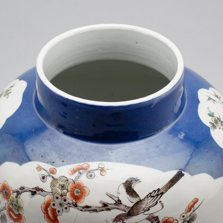 LOCKURNA, porslin, Kina, 1800-tal.