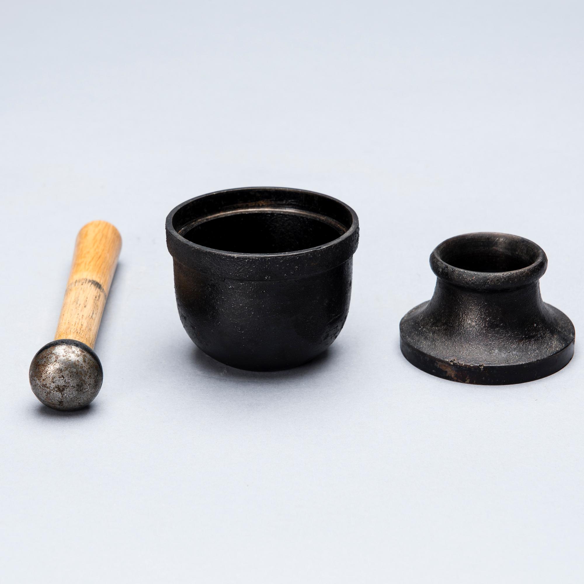 BERTEL GARDBERG, HUHMARE. Sign. BG. 1950-luku.