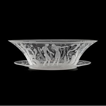 Simon Gate, an engraved bowl with stand, Orrefors 1928.