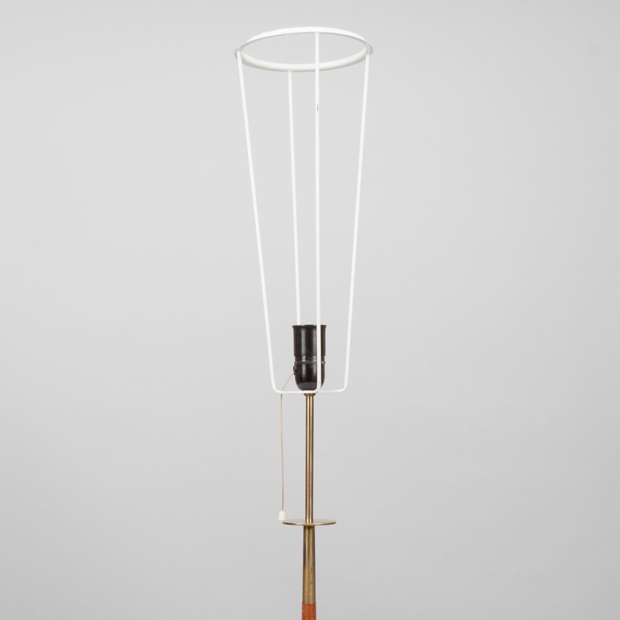 GOLVLAMPA, stämplad Idman, 1900-talets mitt.