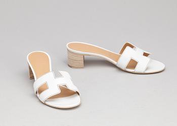 SKOR, ett par slip in, Hermès, "Oasis H sandal Oran".