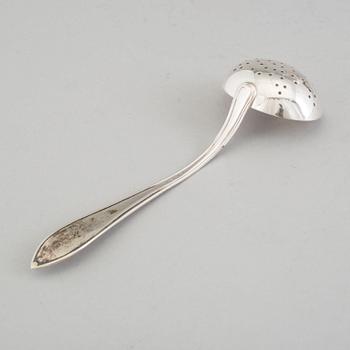 A silver sugar bowl, 1918.