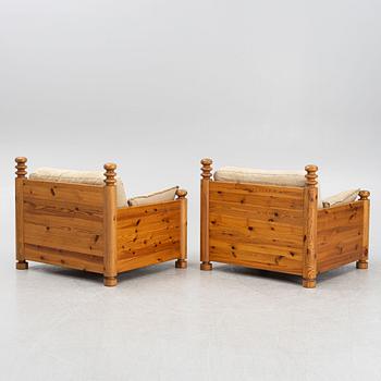 Uno & Östen Kristiansson, Fåtöljer ett par, furu.