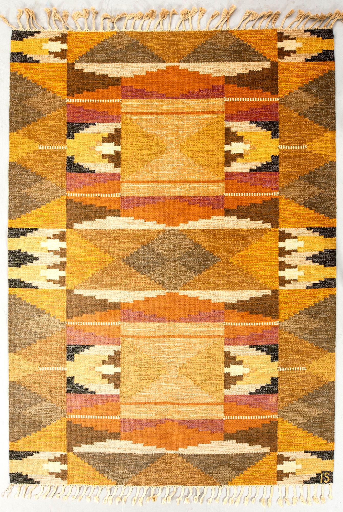 Ingegerd Silow, matta rölakan signerad ca 230x169 cm.