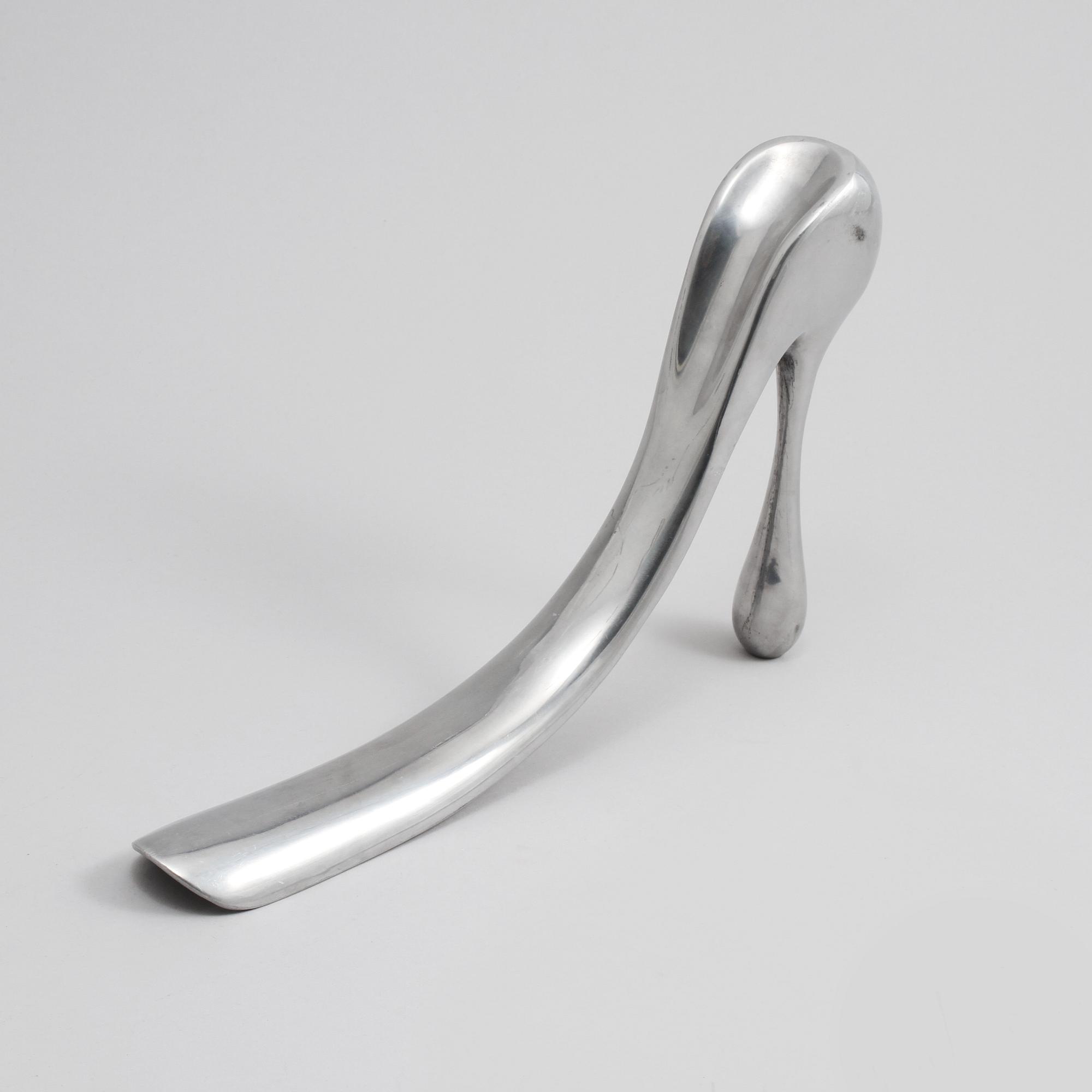 SKOSKED, vitmetall, Manolo Blahnik, 2000-tal.