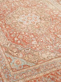 ANTIQUE TABRIZ. 436 x 333 cm.