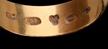 RINGAR, 8 st, guld, 1900-tal. Vikt ca 43,2 g.