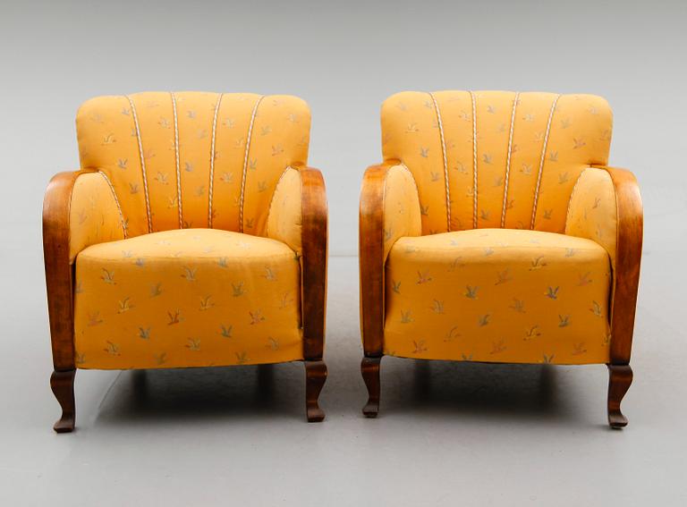 FÅTÖLJER, 1 par, 1900-talets första hälft.