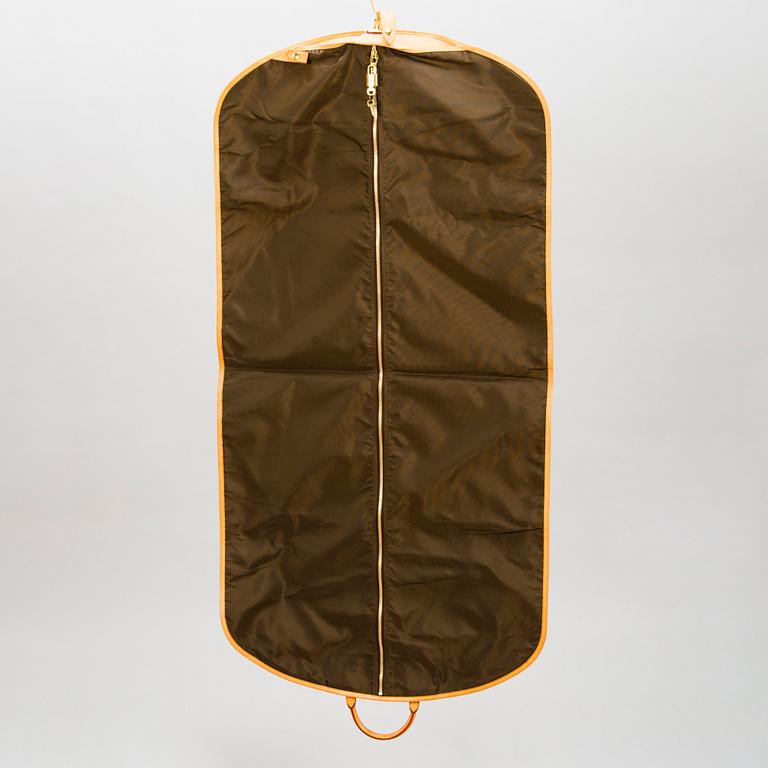 LOUIS VUITTON Monogram canvas Garment Cover / Bag.
