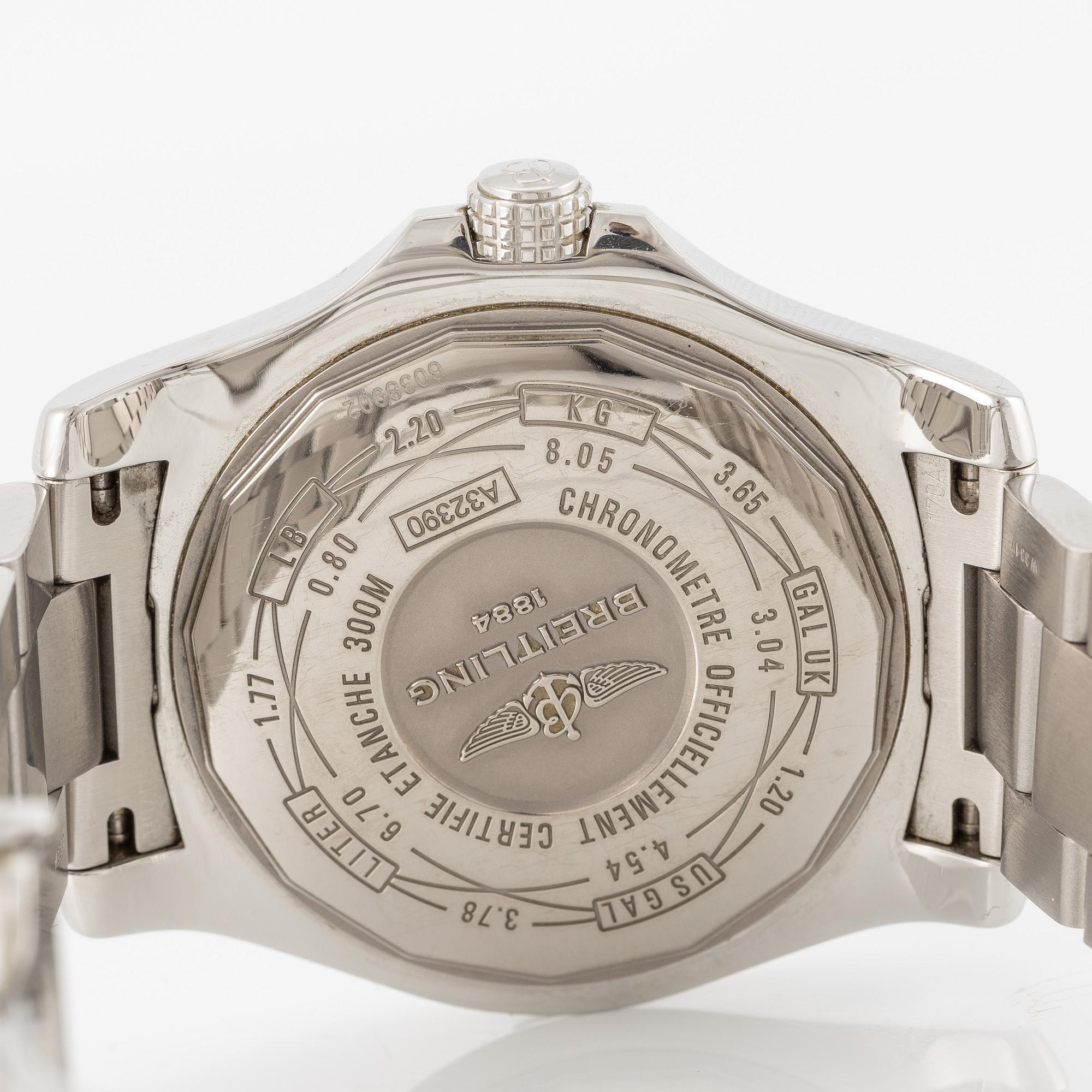 Breitling, Avenger II, GMT, wristwatch, 43 mm.
