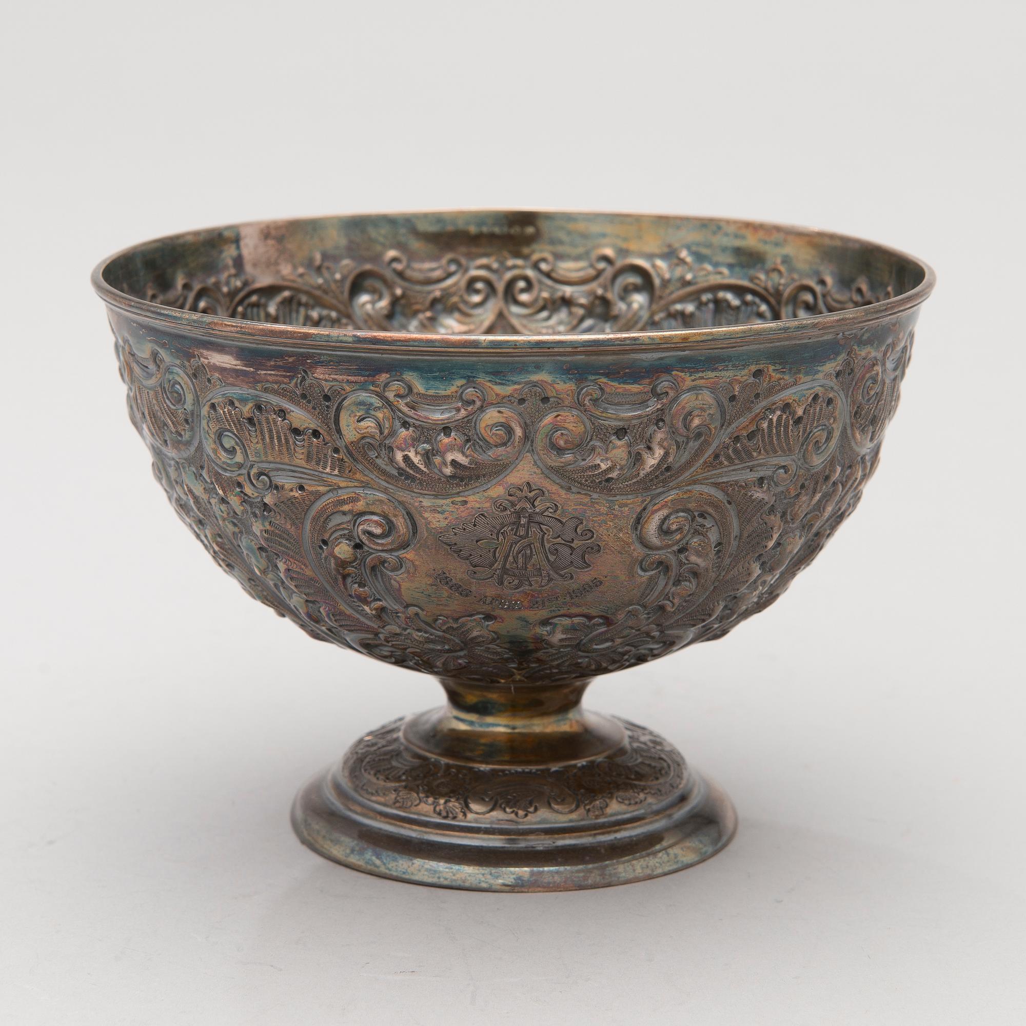 SKÅL PÅ FOT, silver, James Dixon & Sons, Sheffield 1904.